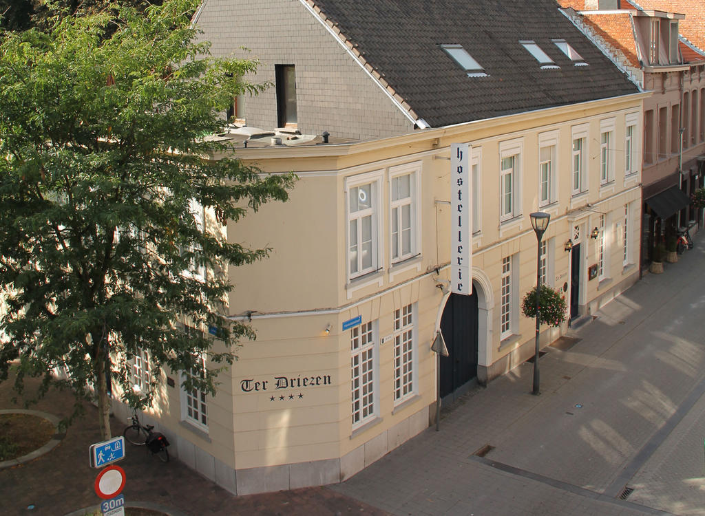 Hotel Ter Driezen Тюрнхаут Экстерьер фото